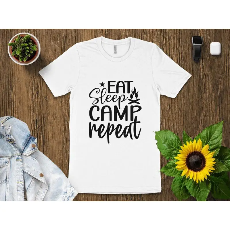 Outdoor Adventure Enthusiast - Maglietta Eat Sleep Camp Repeat per