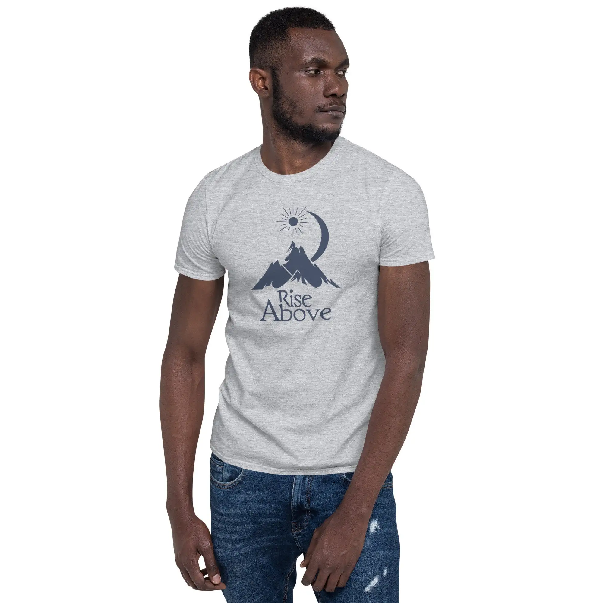 Outdoor Adventure Quotes Short - Maglietta Rise Above Mountain con citazione