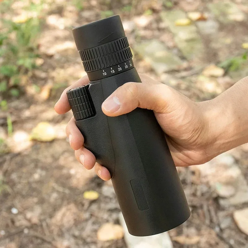 Telescopio monoculare con zoom - Outdoor Adventure Watches recensione e prezzo